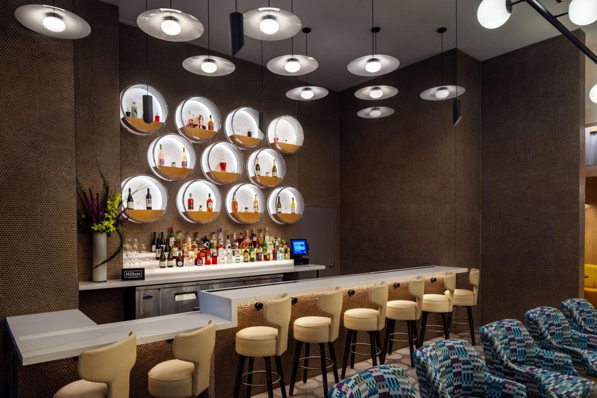 Hampton Inn By Hilton New York Times Square Exteriör bild